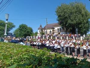 170 de tineri violoniști suceveni care au cântat la comemorarea lui Ciprian Porumbescu îl vor întâlni duminică pe violonistul Alexandru Tomescu