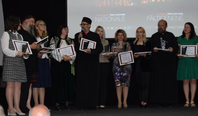 Profesorii din sate, premiați la Gala „Excelența în educația din mediul rural”