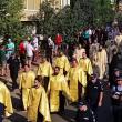 Procesiunea „Calea Sfinților”, purtând moaștele Sfântului Ioan cel Nou de la Suceava, a adunat mii de credincioși pe străzile orașului