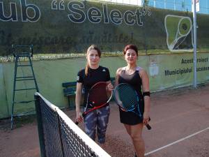 Roxana Lungu şi Luiza Robciuc s-au întâlnit în cadrul competiției feminine