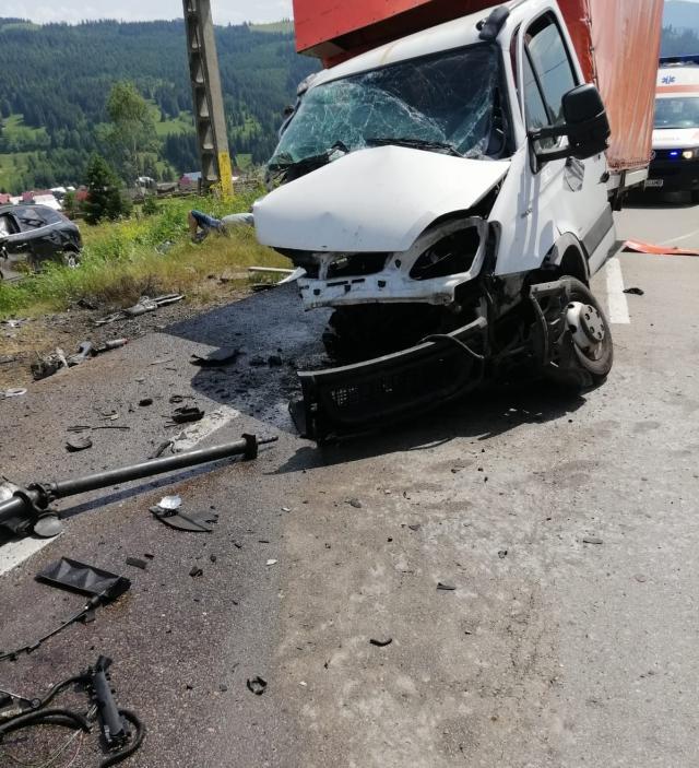 Accident cu cinci răniți în zona Pasului Mestecăniș