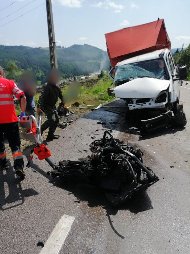 Accident cu cinci răniți în zona Pasului Mestecăniș