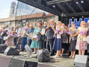Primarul Ion Lungu și Cuplurile de Aur sărbătorite la Zilele Sucevei 1