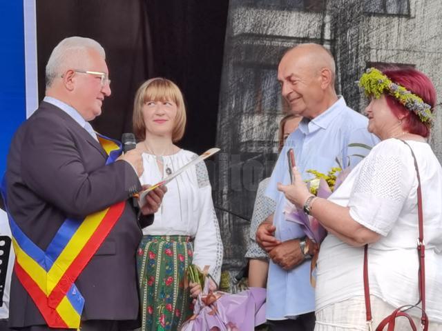 Primarul Ion Lungu și Cuplurile de Aur sărbătorite la Zilele Sucevei 5