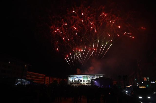 Un frumos foc de artificii a încheiat Zilele Sucevei 2023