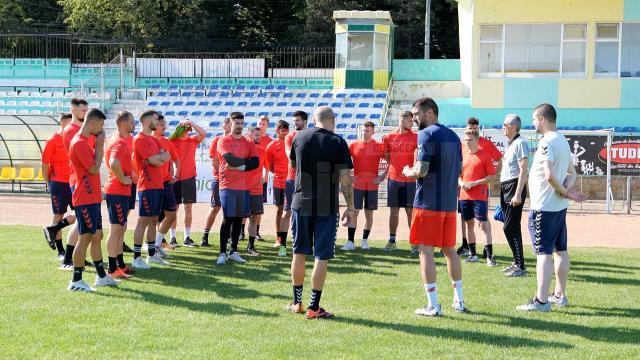 Handbalistii de la CSU Suceava au reluat antrenamentele