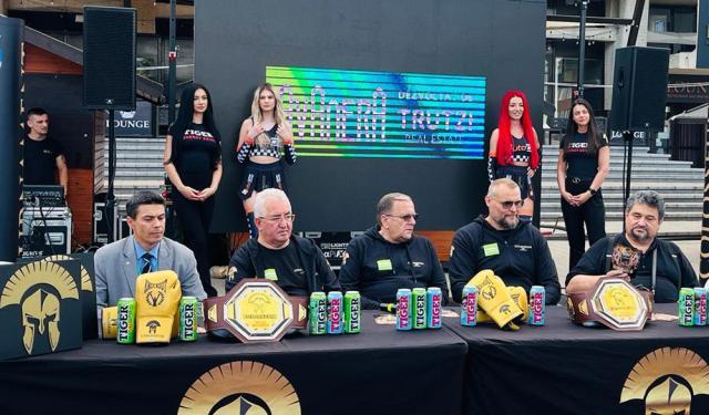 Centurile sunt pregătite în așteptarea luptelor de vineri seara