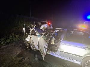Un șofer cu permisul suspendat a fost urmărit de polițiști și a provocat un accident cu șase victime