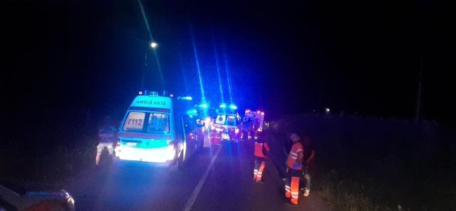 Un șofer cu permisul suspendat a fost urmărit de polițiști și a provocat un accident cu șase victime