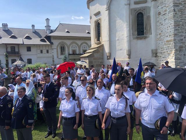 Mii de credincioși au participat la marea sărbătoare a Sf. Voievod Ștefan cel Mare de la Putna