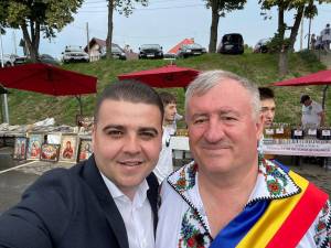 Deputatul PSD de Suceava Gheorghe Șoldan și primarul din Cornu Luncii, Gheorghe Fron