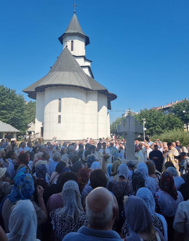 Paraclisul Sfântul Luca al Crimeei, sfințit duminică, în cadrul Parohiei Sf. Andrei Suceava