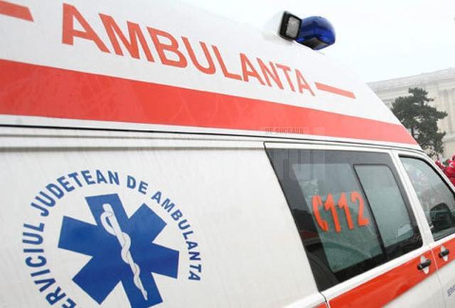 Tractoristul a suferit leziuni și a fost preluat de o ambulanță, care l-a transportat la Spitalul Municipal Rădăuți