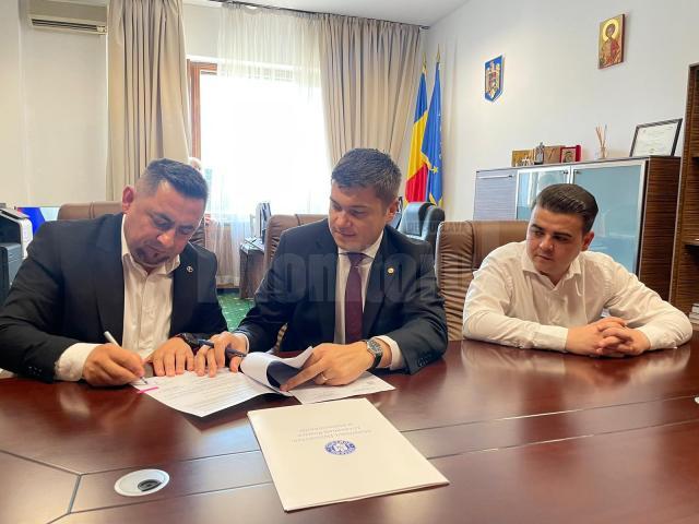 Deputatul PSD de Suceava Gheorghe Șoldan, prezent la semnarea unui contract de 18,5 milioane de lei pentru comuna Arbore