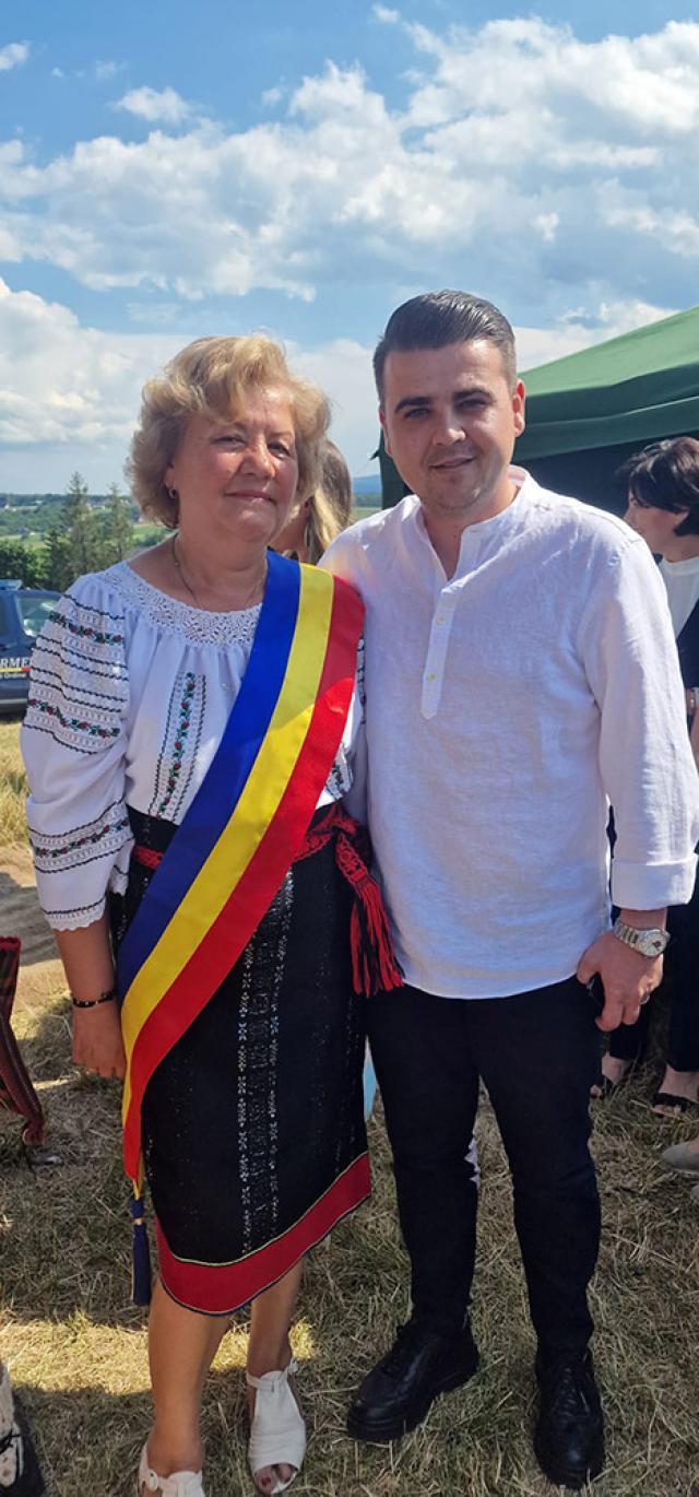 Deputatul PSD de Suceava Gheorghe Șoldan și primarul comunei Voitinel, Maria Pleșca