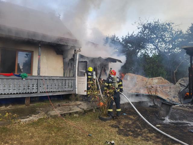 Casa grav afectată de incendiul de la Horodniceni