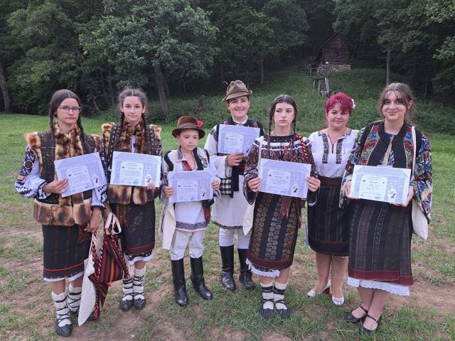 Elevi suceveni, premiați la Olimpiada națională „Meșteșuguri Artistice Tradiționale”, la Sibiu