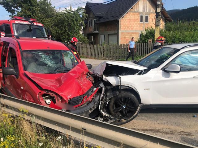 Accident cu trei răniți, în municipiul Vatra Dornei