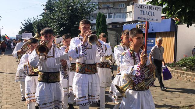 Premiile Concursului Interjudeţean de Folclor ,,Şezătoarea copiilor’’ Fălticeni