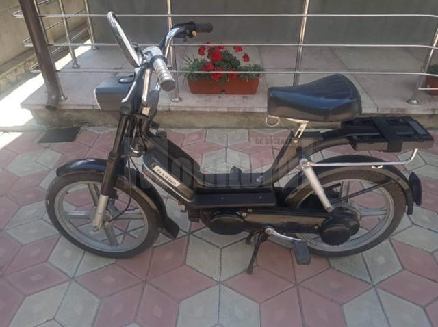 Moped - foto generică