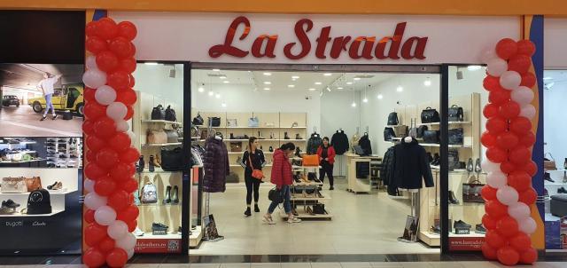 „La Strada” din Centrul Comercial Zimbru