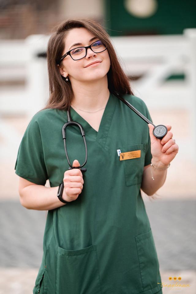 Alexandra Paula Mihailov șefa promoției 2023 de la Facultatea de Medicină Veterinară Iași