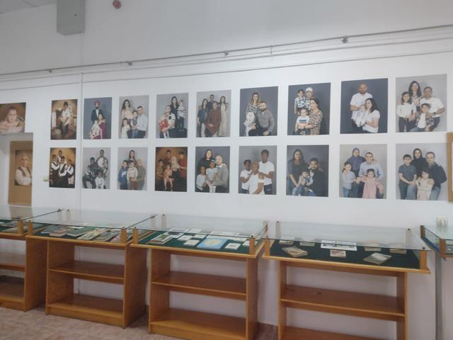 Expoziția de fotografie „Psihologia portretului  - emigranți UK”, la Biblioteca Bucovinei