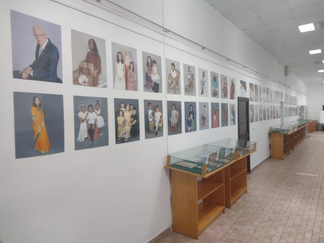 Expoziția de fotografie „Psihologia portretului  - emigranți UK”, la Biblioteca Bucovinei