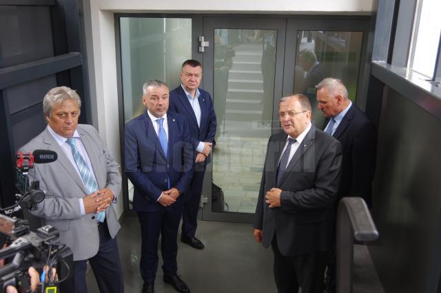 Președintele CJ Suceava, Gheorghe Flutur, a inaugurat noul terminal al aeroportului Suceava