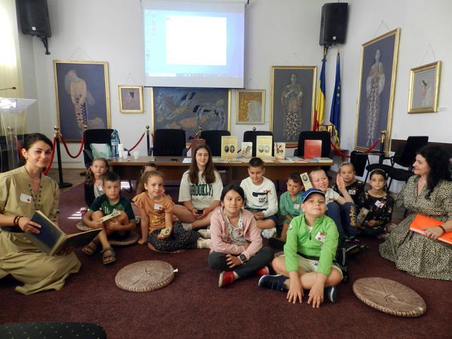 „O porție de cultură” pentru copiii înscriși la Clubul deschis la Biblioteca Bucovinei