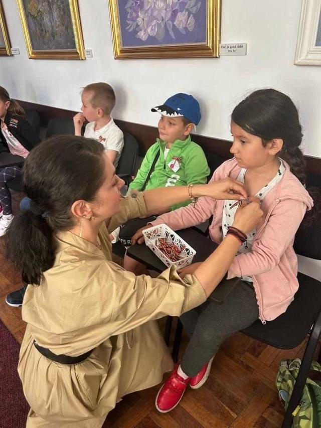 „O porție de cultură” pentru copiii înscriși la Clubul deschis la Biblioteca Bucovinei