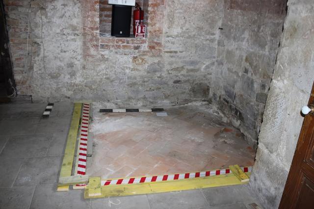 Biserica „Înălțarea Sfintei Cruci” din Volovăț, jud. Suceava – Mărturii arheologice