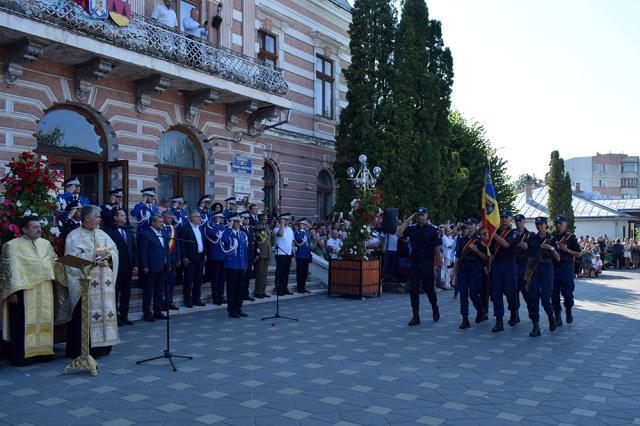 153 de elevi de la Școala de Subofițeri Jandarmi ”Petru Rareș” din Fălticeni au depus jurământul