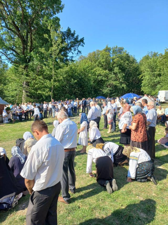 Slujba religioasă de „Schimbarea la față a Domnului”, la Schitul Mănăstioara, din Udești 1