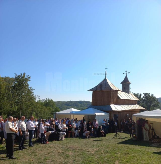 Slujba religioasă de „Schimbarea la față a Domnului”, la Schitul Mănăstioara, din Udești 2