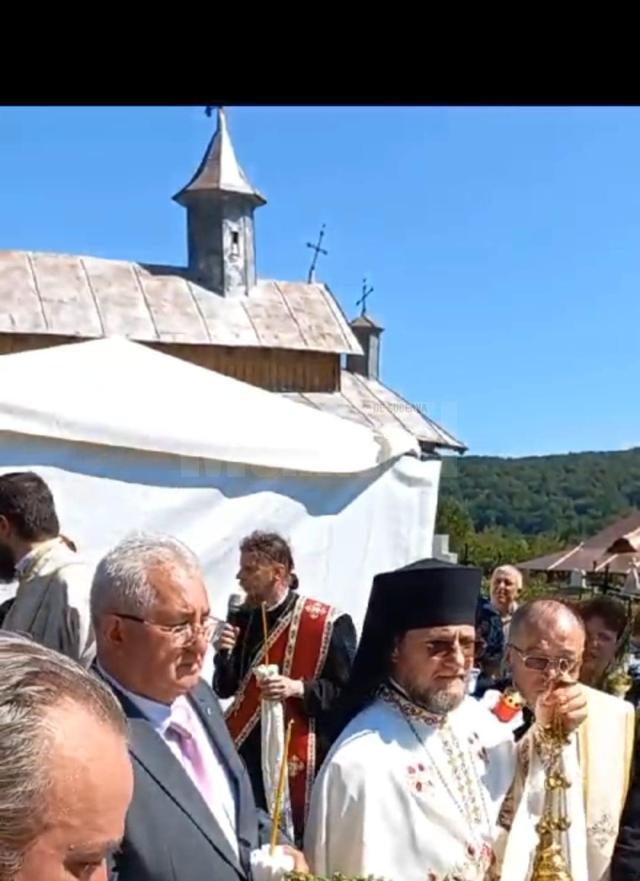 Slujba religioasă de „Schimbarea la față a Domnului”, la Schitul Mănăstioara, din Udești  3