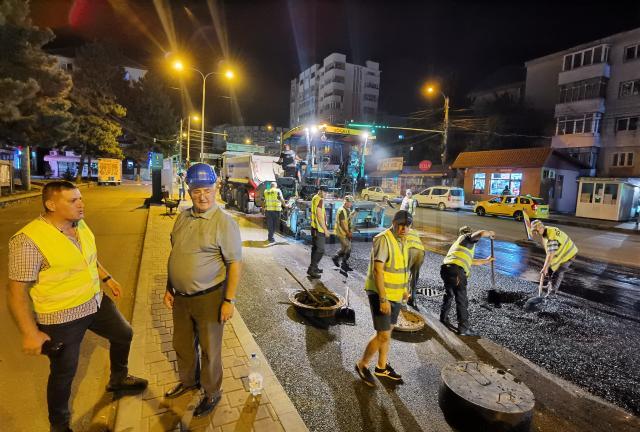 Primarul Sucevei, Ion Lungu, prezent alături de echipele de asfaltare care acționau în zona Orizont