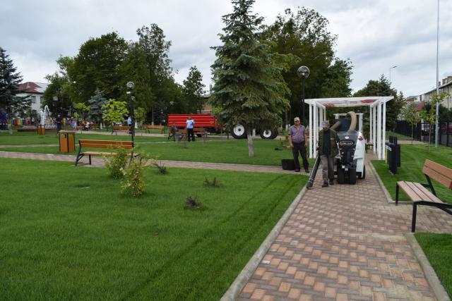 A fost deschis Parcul „Prefecturii” din Fălticeni
