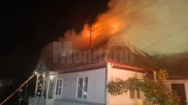 Casă distrusă de incendiu la Sasca Mică