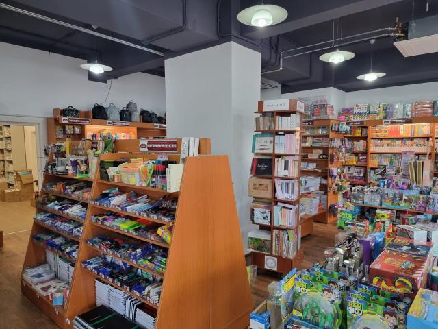 Librăria Alexandria Burdujeni își așteaptă clienții într-un spațiu modernizat, mai prietenos și cu numeroase oferte