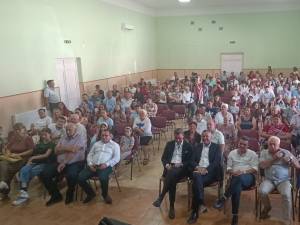 Invitatii si publicul prezent la ceremonia de la Satu Mare