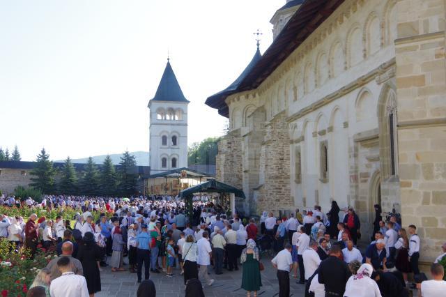 Sărbătoarea Adormirea Maicii Domnului la hramul Mănăstirii Putna