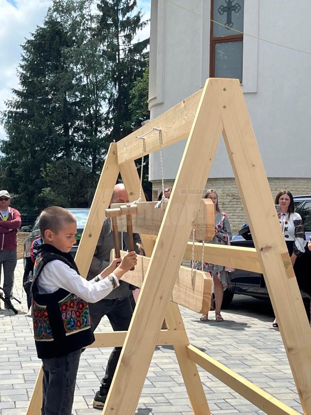 Școli de vară cu zeci de elevi participanți la activități cultural-educaționale, în zona de munte