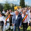 Ion Lungu, prezent la a 51-a ediție a evenimentului „Hora de la Prislop”, alături de președintele Senatului și al PNL, Nicolae Ciucă și de președintele CJ, Gheorghe Flutur 1