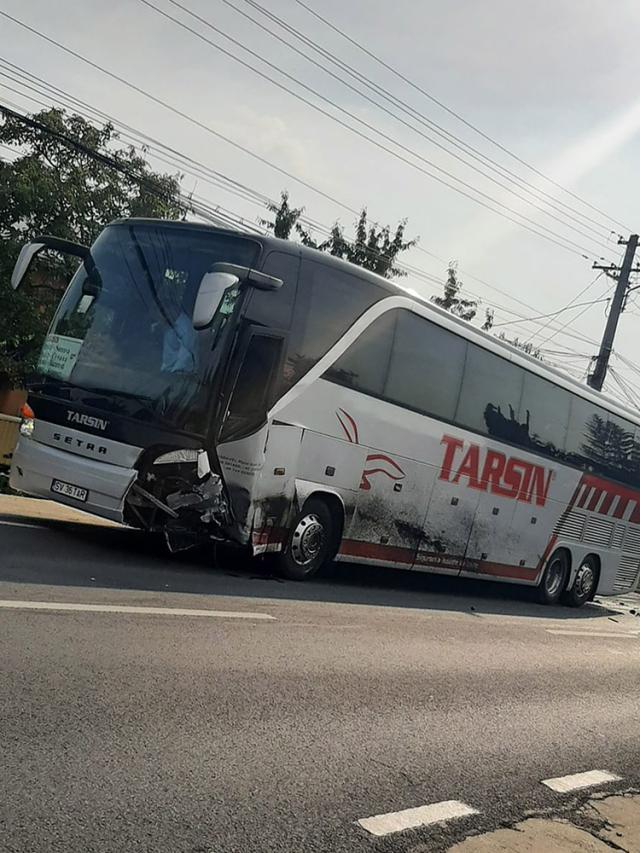 Autocarul implicat în accident