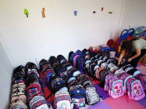 „Ghiozdanul pentru școală”, campanie de susținere a elevilor nevoiași, la Fălticeni