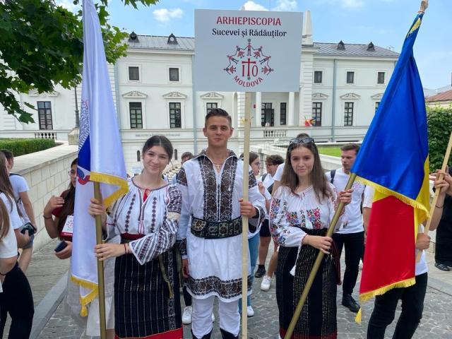 Zeci de suceveni, mulți membri ai ATOS, au participat la întâlnirea tinerilor ortodocși din Moldova, la Iași