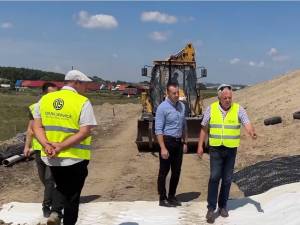 Viceprimarul Lucian Harșovschi a prezentat operațiunea de închidere „in situ” a gropii de gunoi de la Ipotești