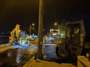 Lucrările de asfaltare din Suceava sunt făcute în baza contractului anterior de reparații stradale, prelungit până la semnarea unui nou contract