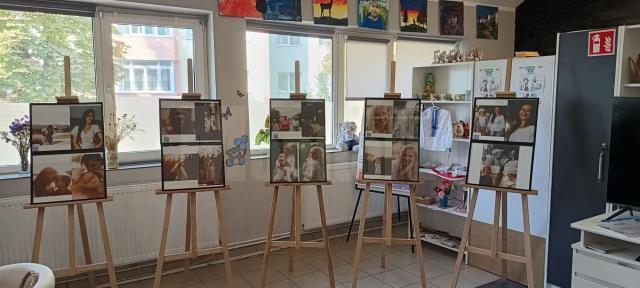 Expoziție de fotografie realizată de Elina Okolit, o fotografă ucraineană refugiată la Suceava